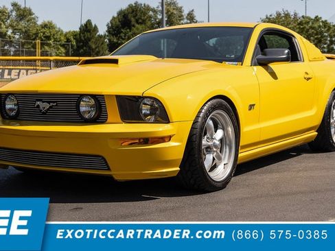 Used 2006 Ford Mustang GT Premium RWD image 1