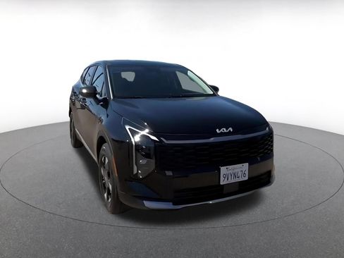 Used 2026 Kia Sportage LX FWD image 3
