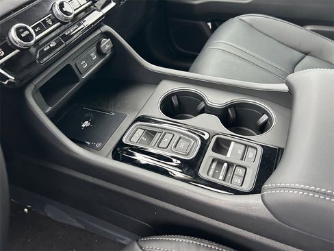 New 2026 Honda Pilot Touring image 16