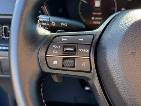 Used 2025 Honda CR-V Sport image 18