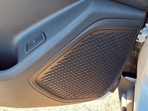 New 2026 Chevrolet Traverse LT w/ Driver Confidence Package image 13