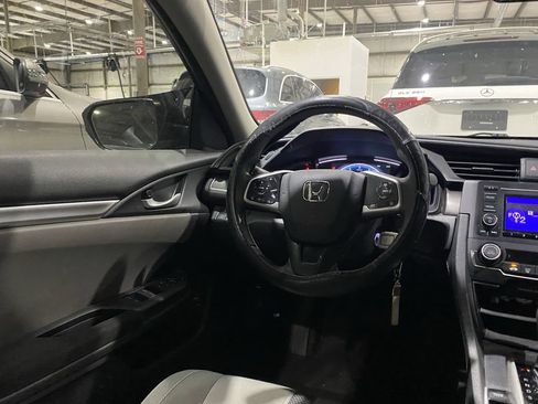 Used 2020 Honda Civic LX image 3