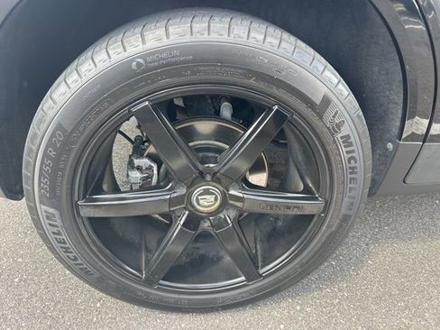 Used 2019 Cadillac XT5 Premium Luxury w/ Driver Assist Package image 18