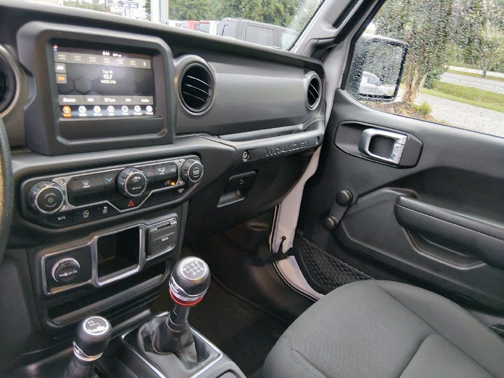 Used 2023 Jeep Wrangler Sport AWD/4WD image 12
