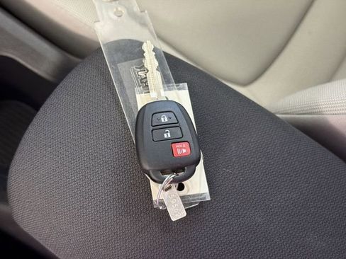 Used 2026 Toyota Corolla Cross L FWD image 27