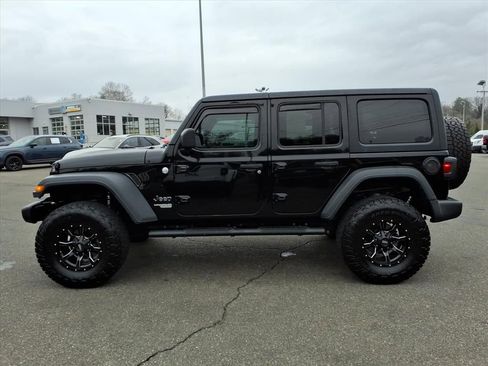 Used 2018 Jeep Wrangler Unlimited Sport S image 7