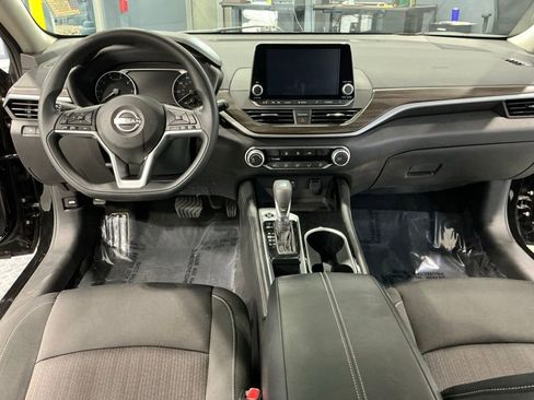 Used 2023 Nissan Altima 2.5 SV image 6