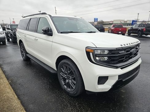New 2026 Ford Expedition Max Platinum image 4