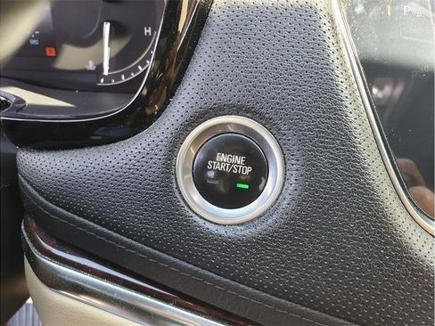 Used 2019 Cadillac XT5 Premium Luxury FWD image 29