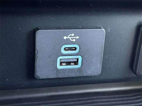 Certified 2024 Ford F250 XLT image 28