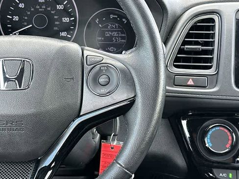 Used 2022 Honda HR-V Sport image 9