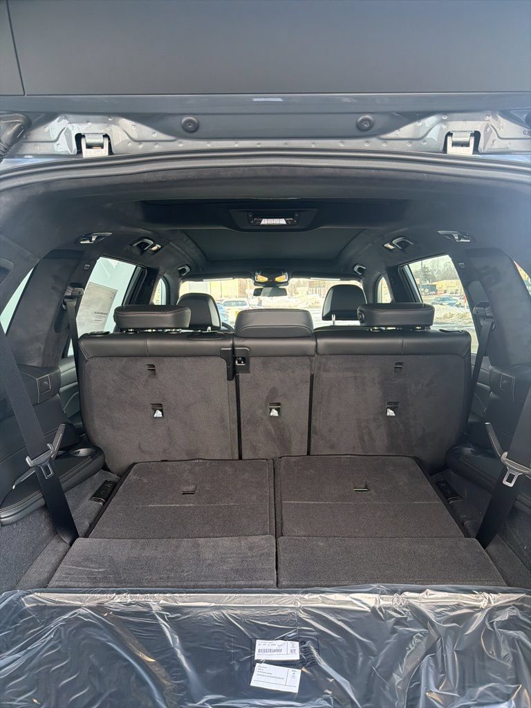 New 2026 BMW X7 M60i AWD/4WD image 13