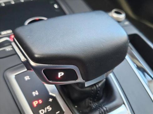 Used 2018 Audi Q5 2.0T Premium Plus w/ Premium Plus Package image 14