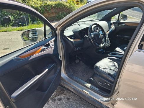 Used 2017 Lincoln MKC Reserve AWD/4WD image 12