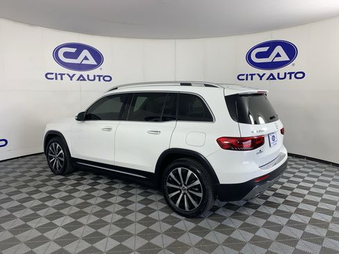 Used 2022 Mercedes-Benz GLB 250 4MATIC w/ Premium Package Lite image 5