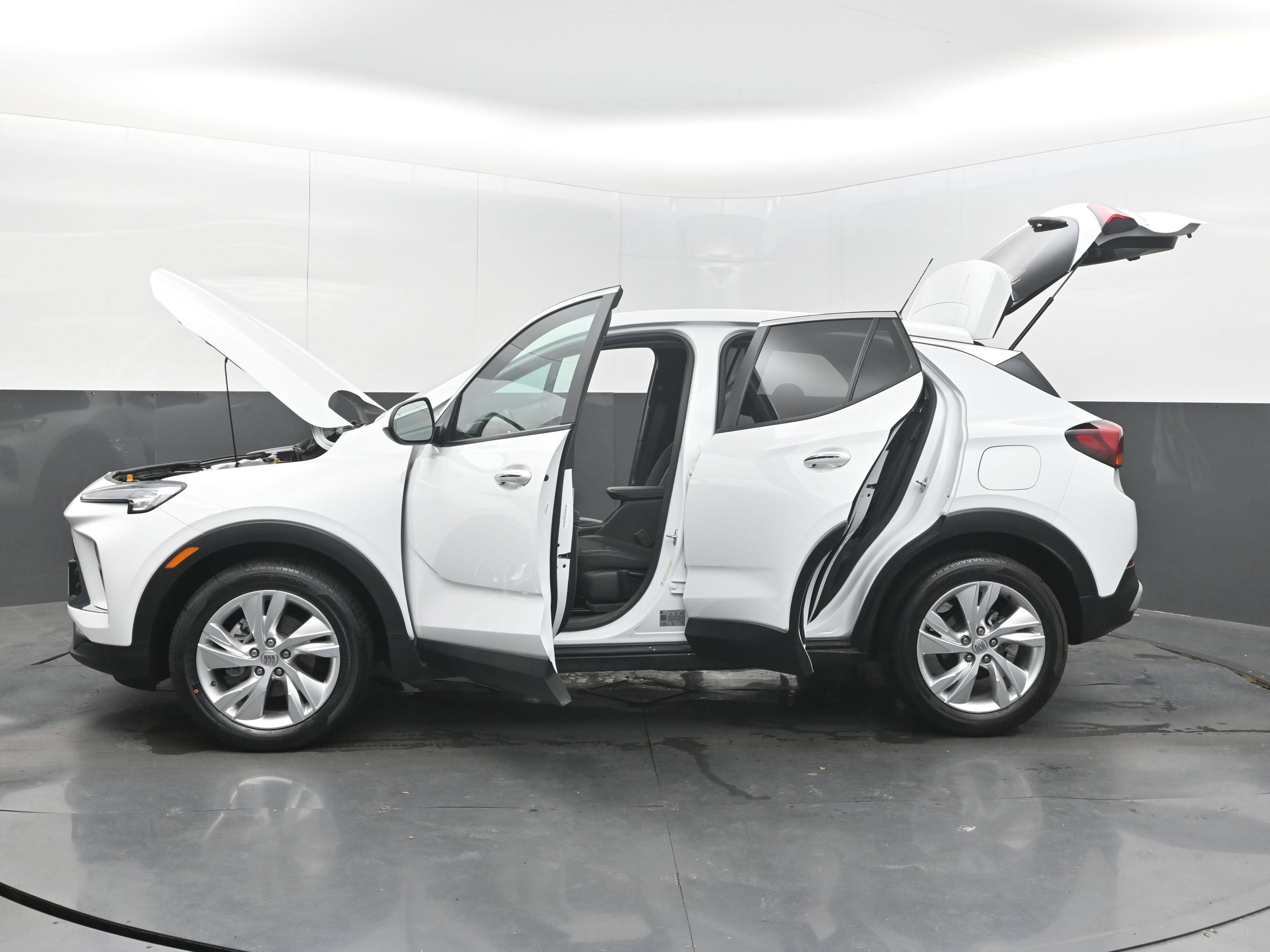 Certified 2025 Buick Encore GX Preferred FWD image 46
