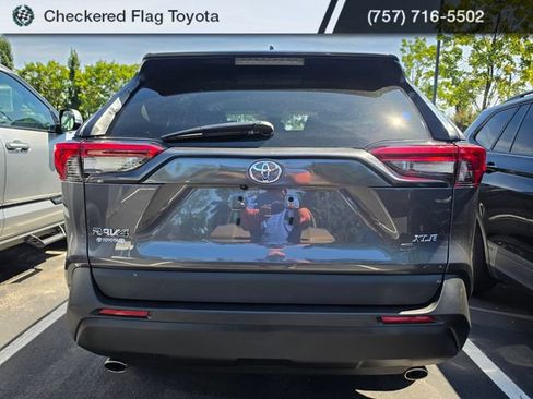 Used 2025 Toyota RAV4 XLE FWD image 5