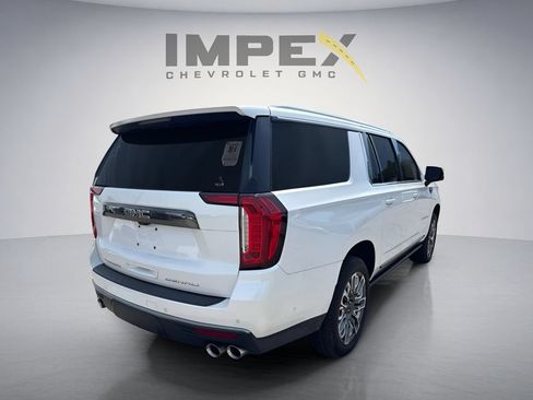 Used 2023 GMC Yukon XL Denali Ultimate AWD/4WD image 5
