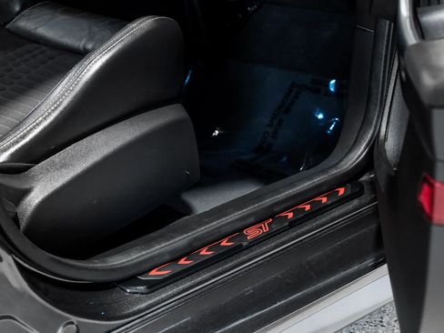 Used 2015 Ford Focus ST w/ Equipment Group 401A image 43