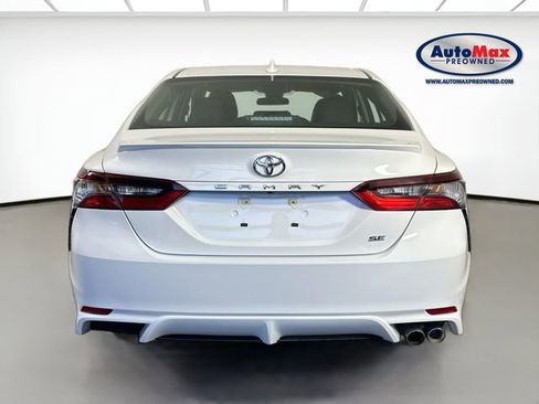 Used 2024 Toyota Camry SE FWD image 7