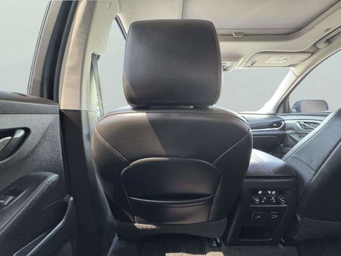Used 2021 Chevrolet Traverse Premier w/ Redline Edition FWD image 41