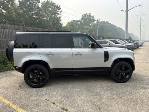 New 2026 Land Rover Defender 110 X-Dynamic SE AWD/4WD image 6