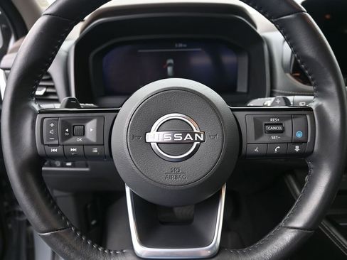 Used 2023 Nissan Rogue Platinum image 17