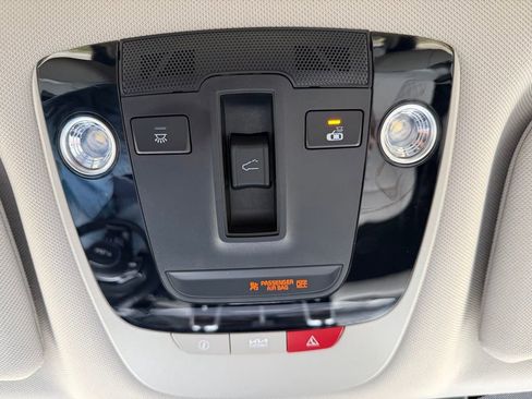 Used 2023 Kia Sorento SX image 27