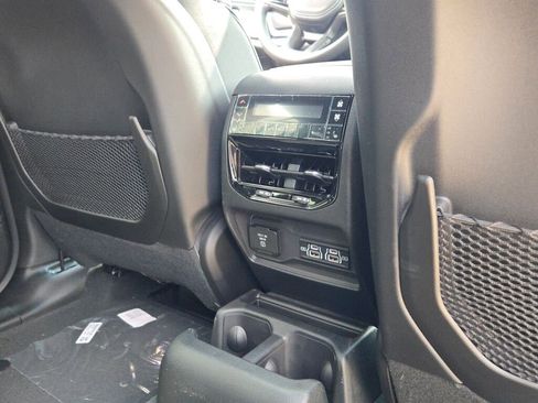 New 2025 Jeep Grand Cherokee L Overland image 11