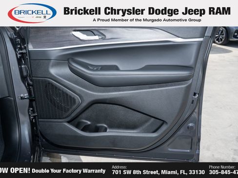 New 2025 Jeep Grand Cherokee Limited image 13