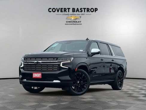Used 2023 Chevrolet Suburban Premier RWD image 1