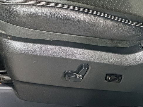 Used 2019 Dodge Grand Caravan SXT image 22