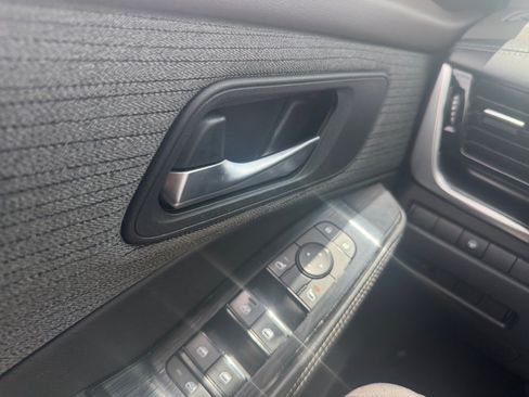 Certified 2022 Nissan Rogue SV FWD image 36