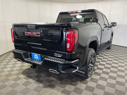 Used 2021 GMC Sierra 1500 AT4 w/ AT4 Premium Package AWD/4WD image 8
