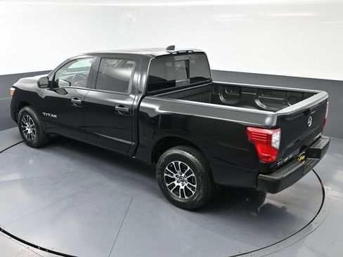 Used 2023 Nissan Titan SV image 43