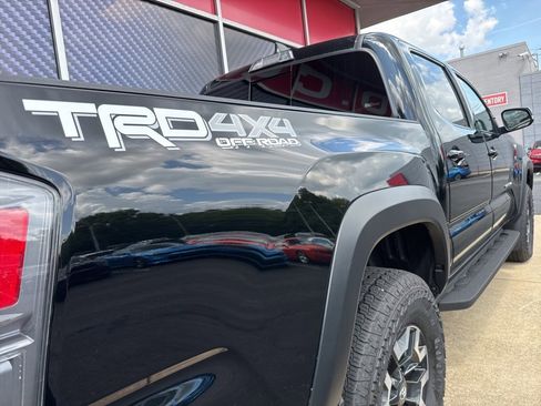 Used 2023 Toyota Tacoma TRD Off-Road image 6