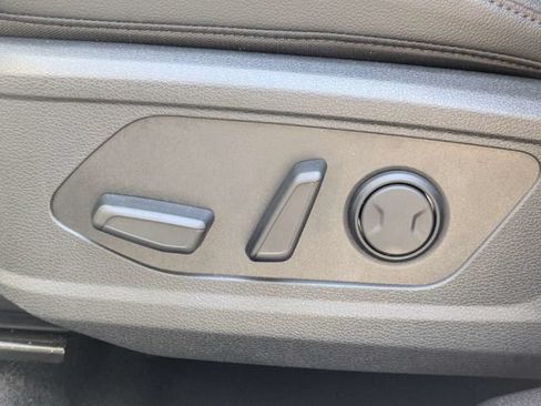 Used 2026 Kia Sportage EX FWD image 21