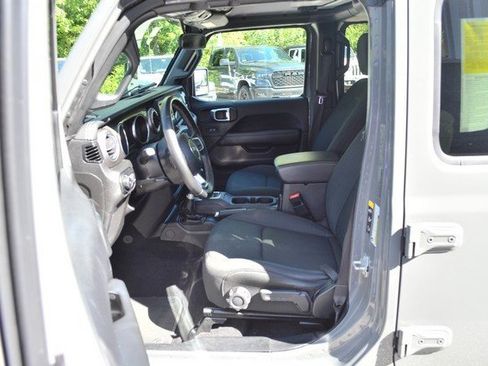 Used 2021 Jeep Wrangler Unlimited Sahara image 17