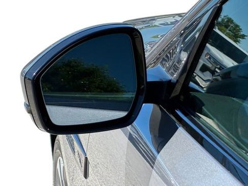 Used 2023 Jaguar F-PACE S AWD/4WD image 10