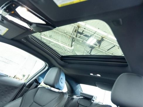 Certified 2025 BMW 230i xDrive Coupe w/ M Sport Package AWD/4WD image 14