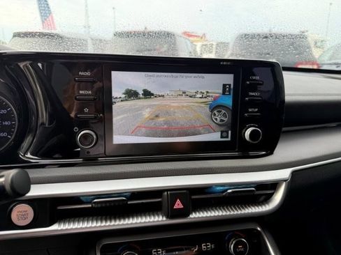 Used 2021 Kia K5 LXS image 16