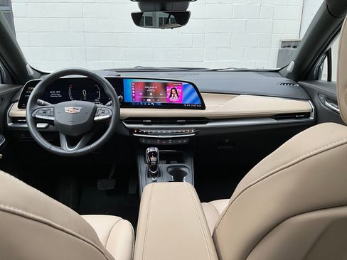 Certified 2024 Cadillac XT4 Premium Luxury w/ Active Safety Package image 16