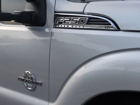 Used 2013 Ford F250 XLT w/ XLT Interior Pkg AWD/4WD image 12