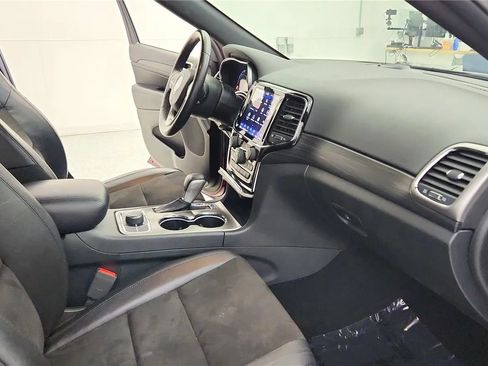 Used 2020 Jeep Grand Cherokee Laredo w/ Quick Order Package 2BN North AWD/4WD image 36