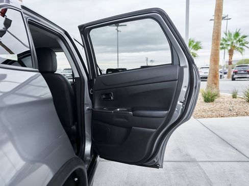 Used 2024 Mitsubishi Outlander Sport SE image 12