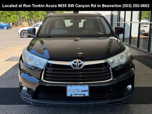 Used 2016 Toyota Highlander XLE AWD/4WD image 3