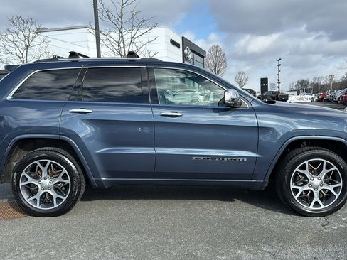 Used 2019 Jeep Grand Cherokee Overland image 2