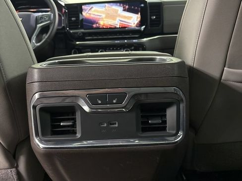 Used 2024 Chevrolet Silverado 1500 LTZ AWD/4WD image 19