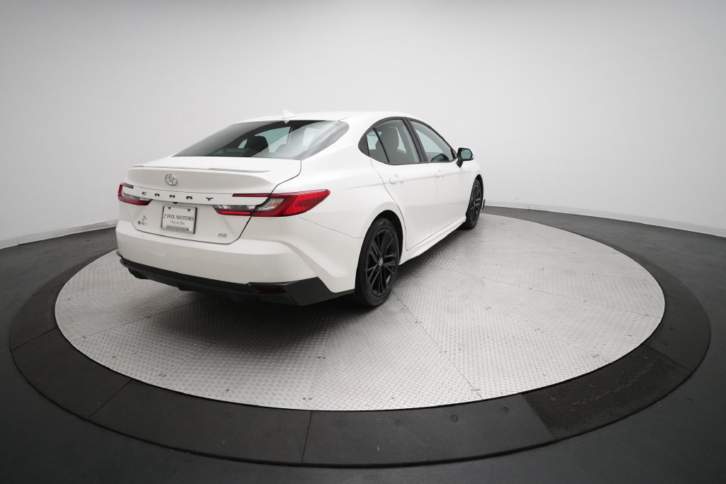 Used 2025 Toyota Camry SE FWD image 35
