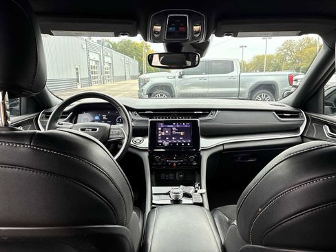 Used 2022 Jeep Grand Cherokee Altitude image 19